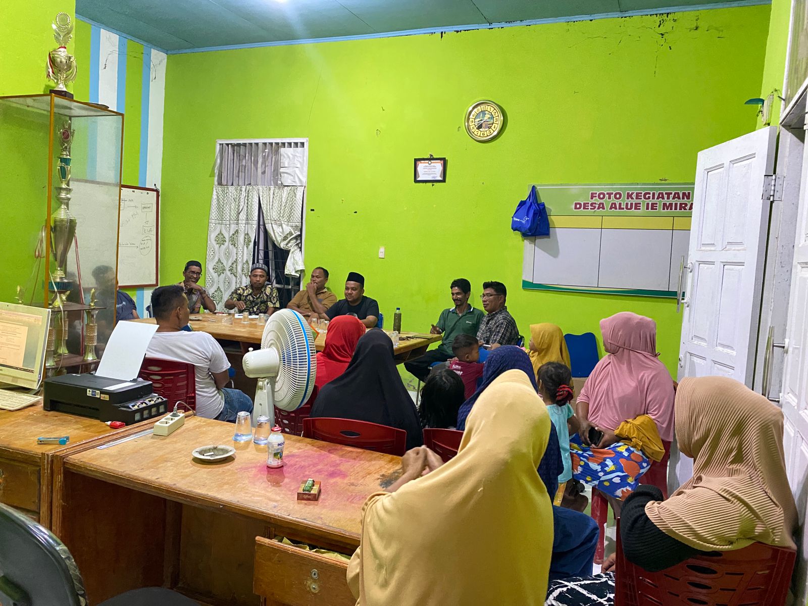 Terkait Cemar Limbah Pks Masyarakat Datangi Kantor Geucik Media