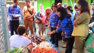 Jelang Nataru Pemkab Samosir Monitoring Harga